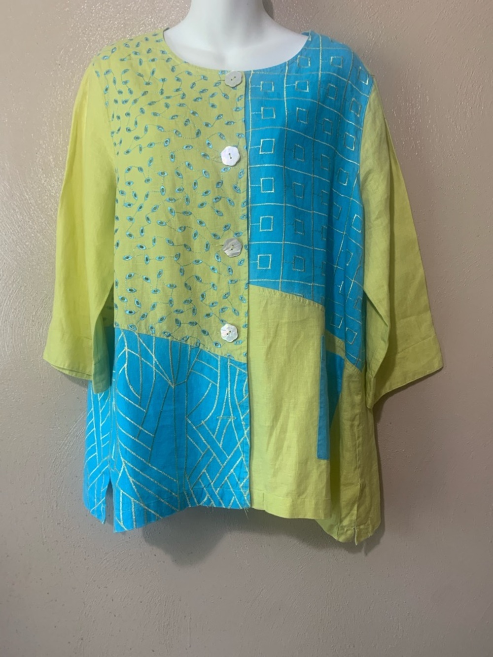 Ali Miles size L Linen Turquoise Floral Buttons Front Blouse One Pocket